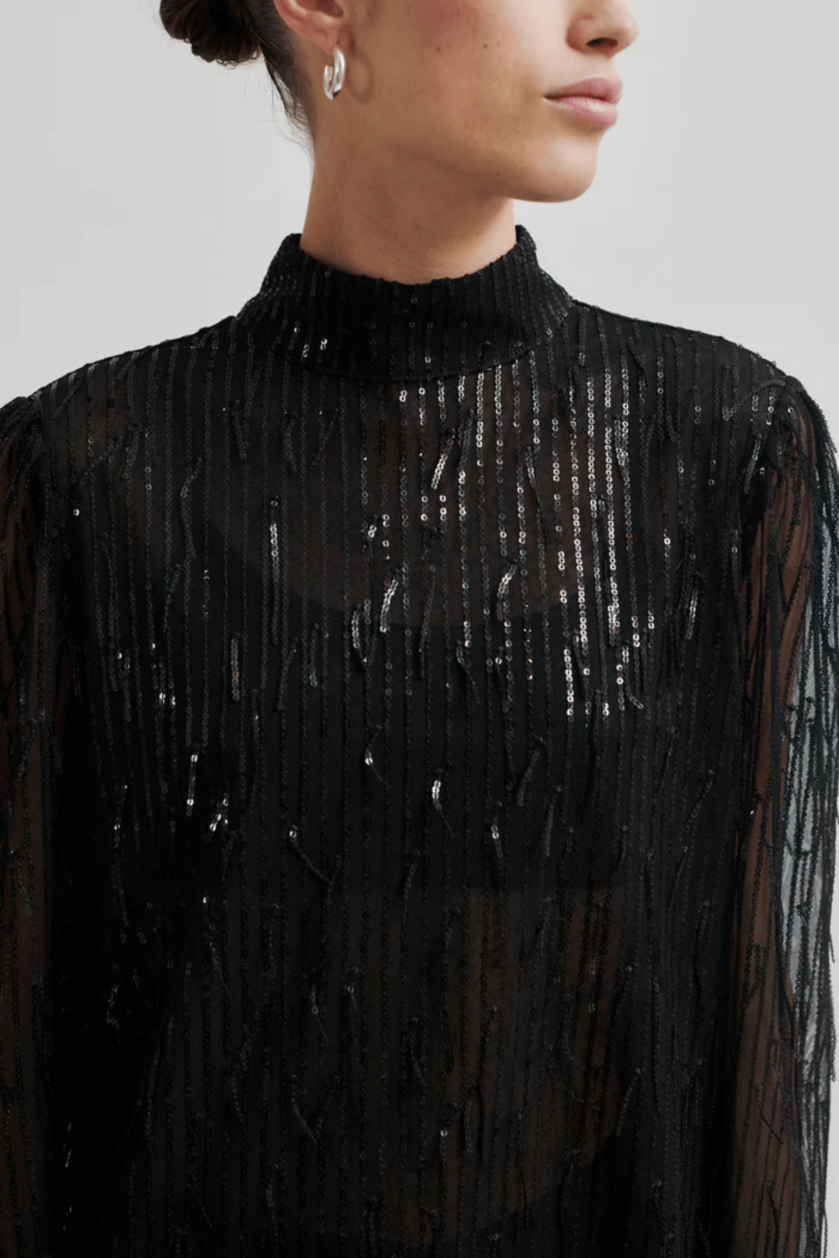 TASSEL BLOUSE BLACK