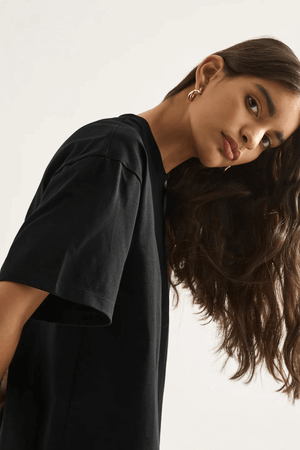 THE GOOD OVERSIZED TEE BLACK