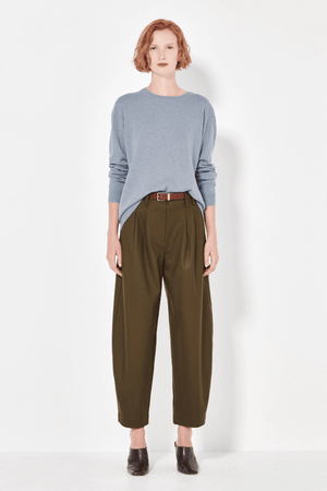 THE CASHMERE CREW SOFT DENIM MELANGE