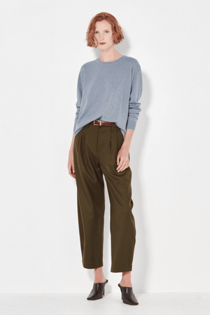 THE CASHMERE CREW SOFT DENIM MELANGE