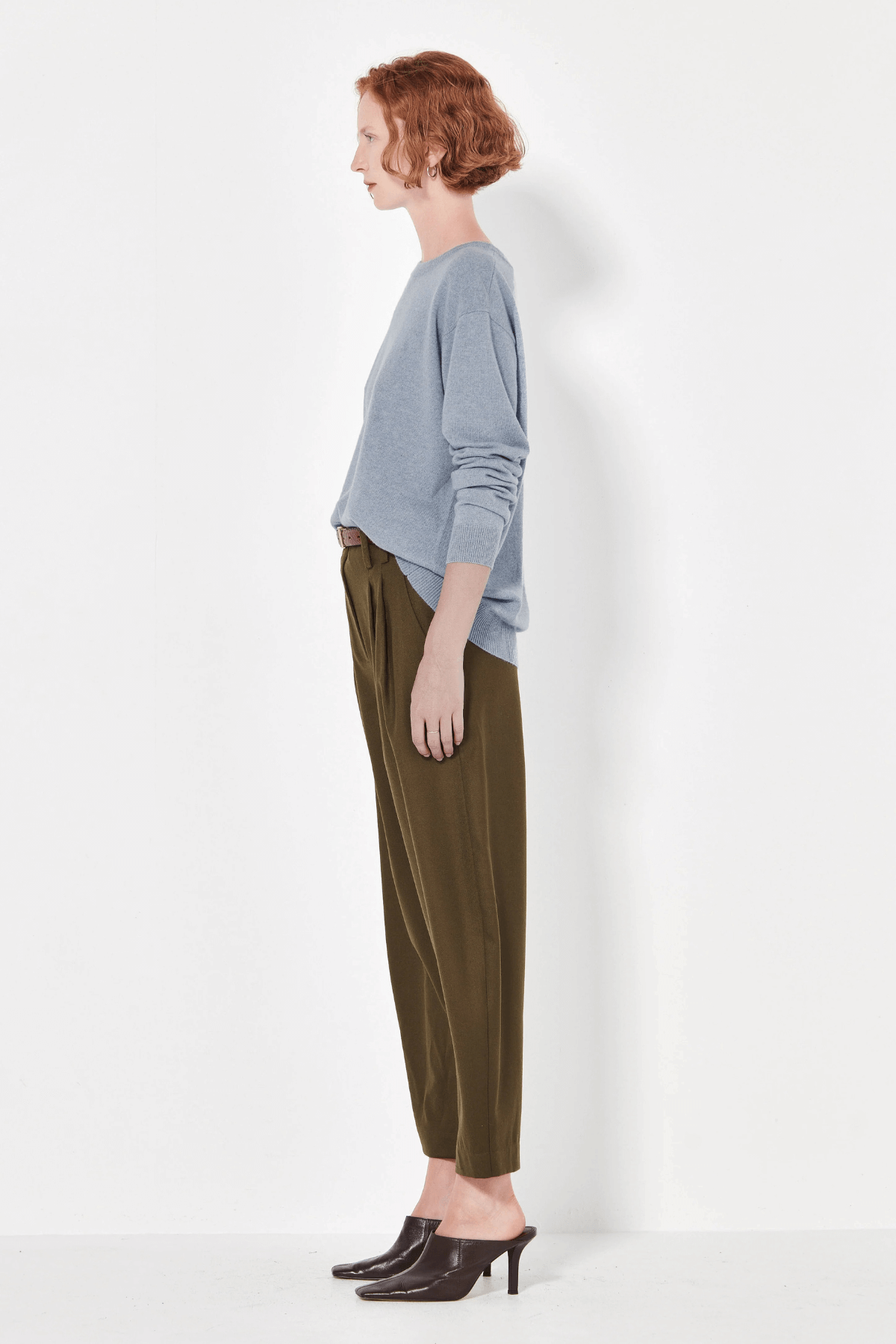 THE CASHMERE CREW SOFT DENIM MELANGE