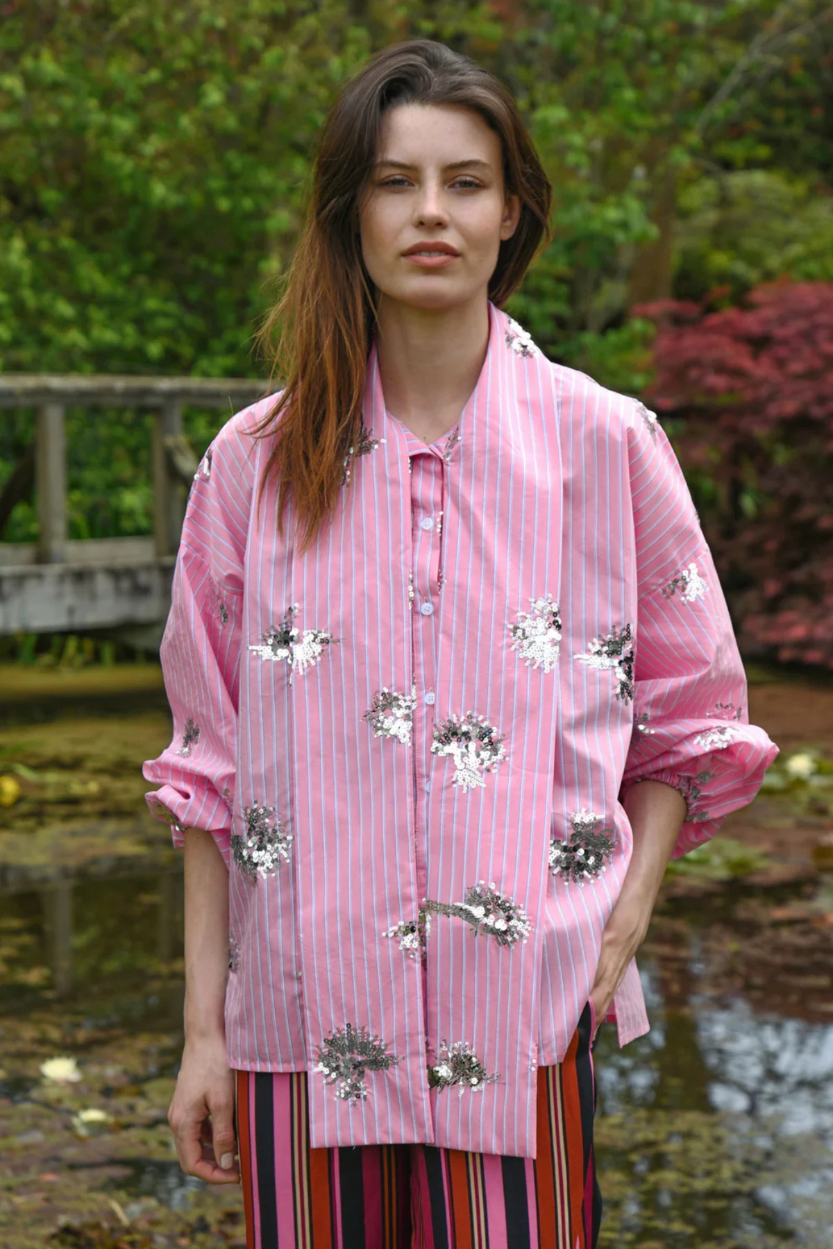 TIES ON THE PRIZE SHIRT PINK STRIPE