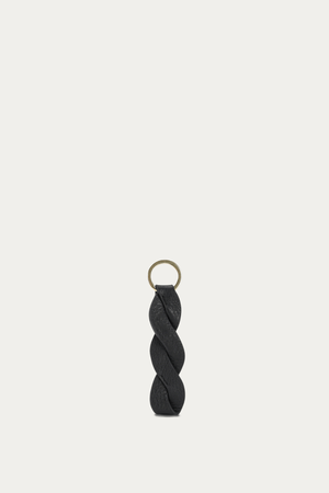 TWISTER KEY CHARM BLACK