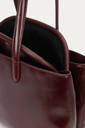 VAULT TOTE DARK CHERRY GLOSS