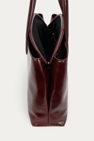 VAULT TOTE DARK CHERRY GLOSS
