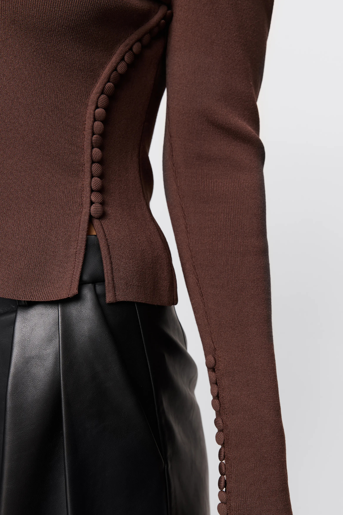 WINDSOR KNIT TOP CHOCOLATE