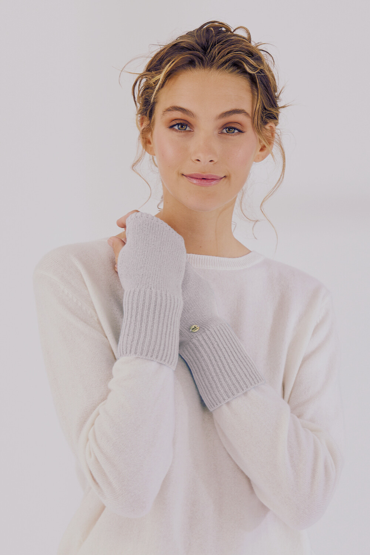 WRIST WARMERS ALABASTER