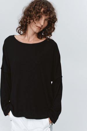 YELENA TEE BLACK