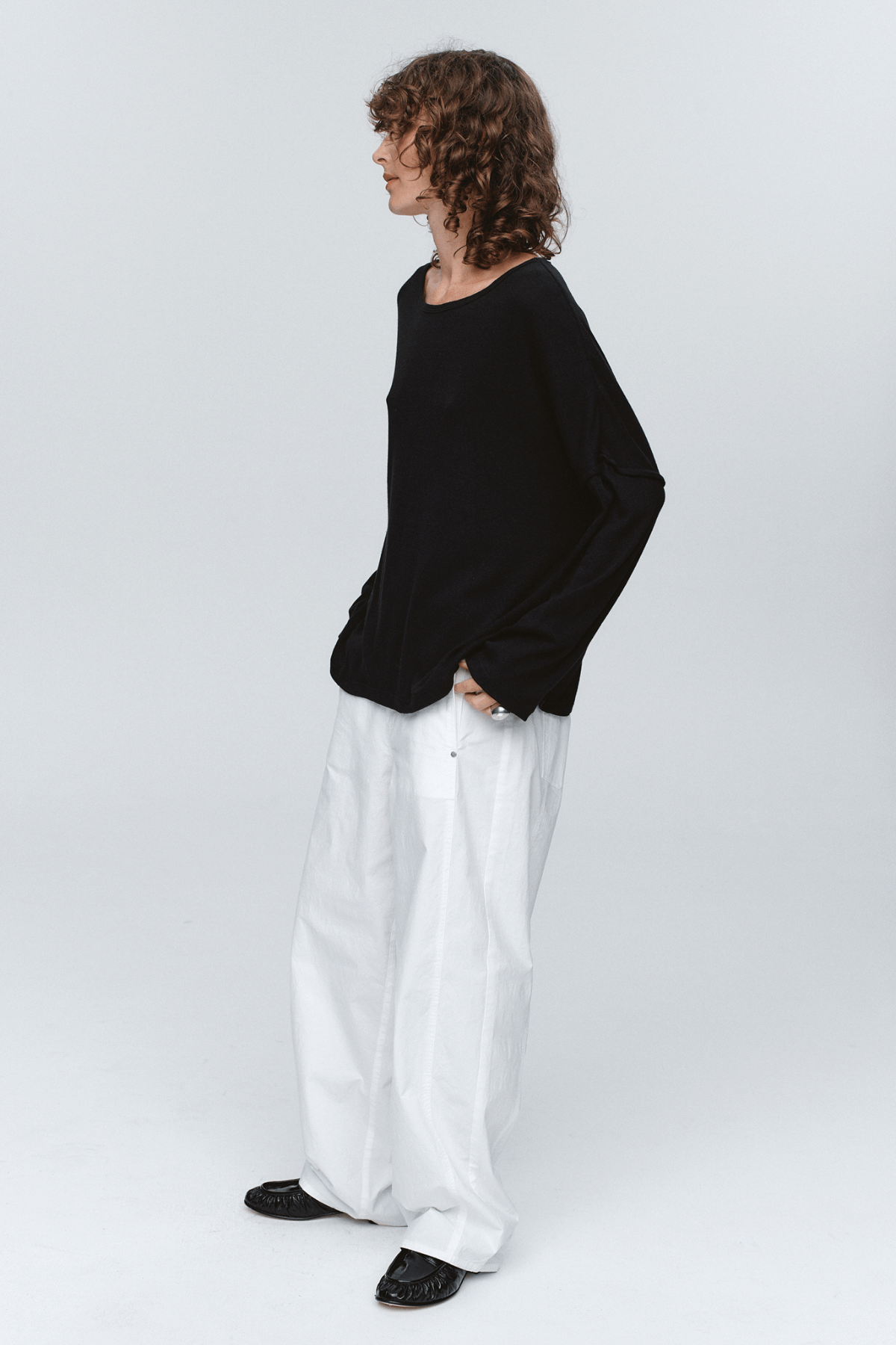 YELENA TEE BLACK