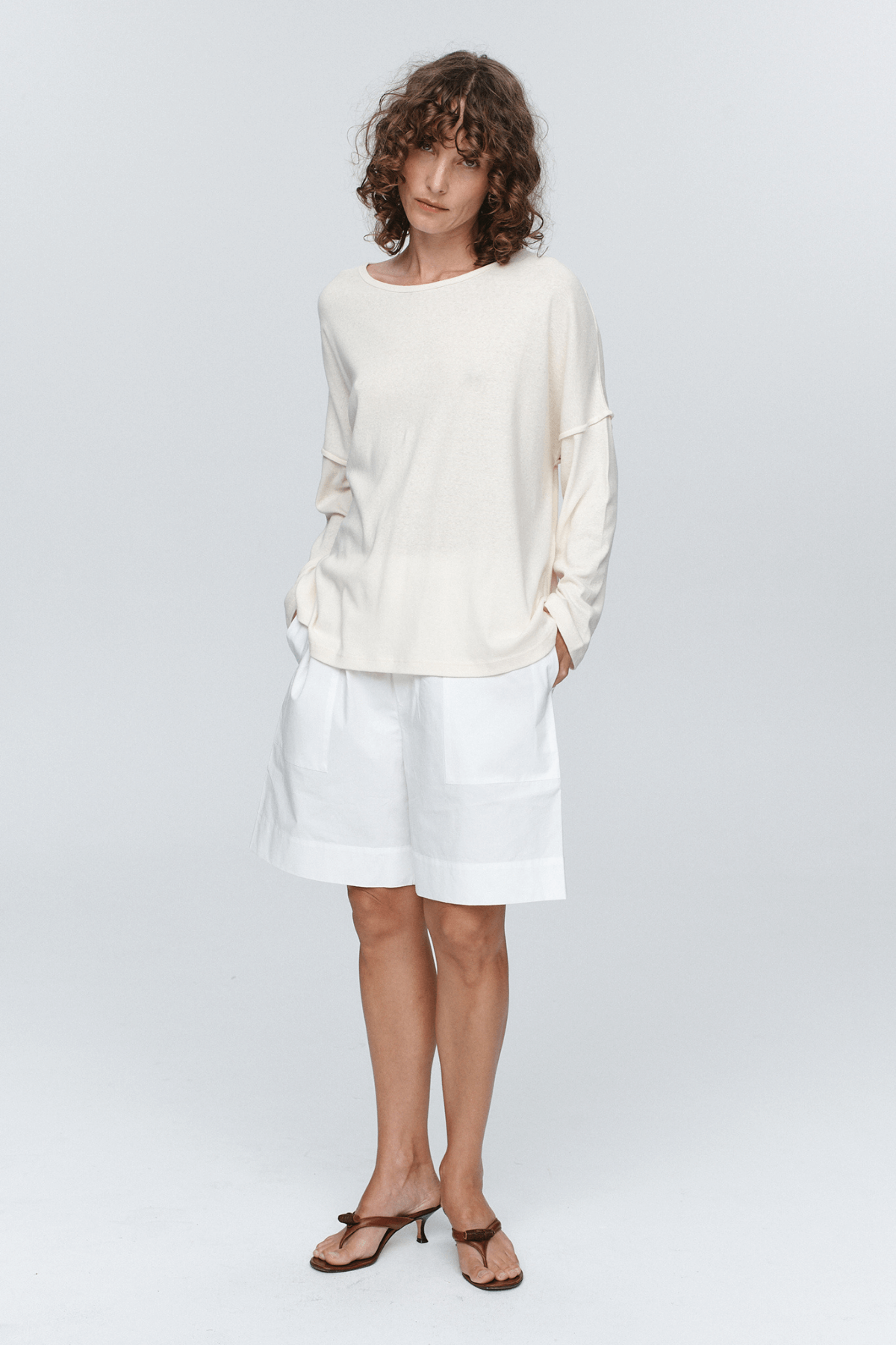 YELENA TEE CREME